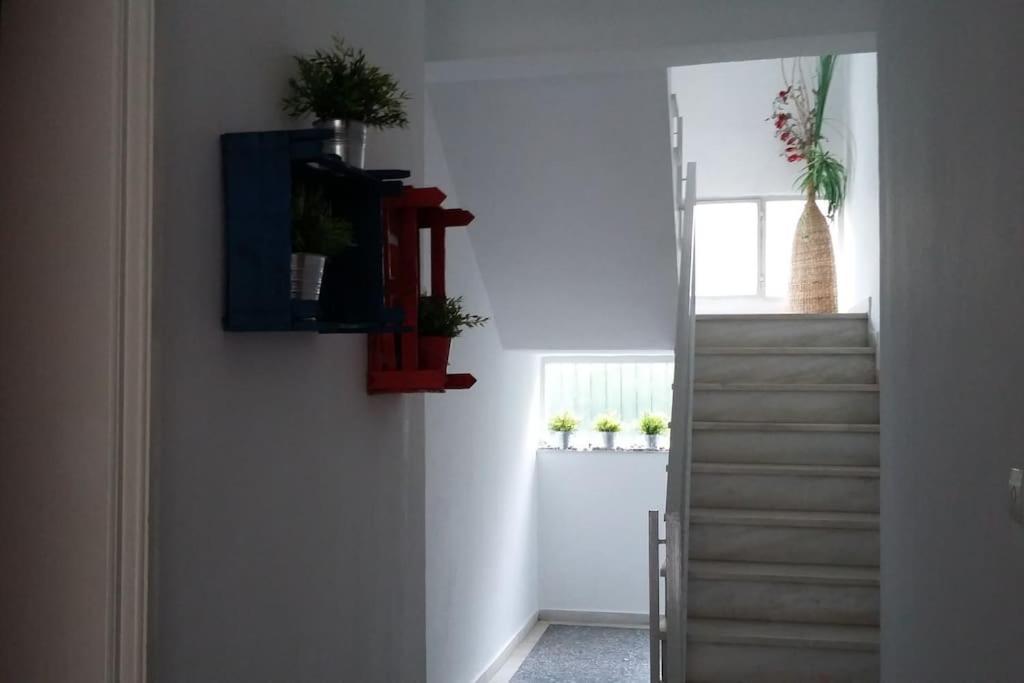 Cozy Seaside Apartment Loutraki Экстерьер фото